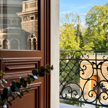 1m11 Centrum - Opcjonalne Miejsce Parkingowe, Dostęp Na Kod, Netflix Łódź