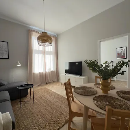 Appartement 1m11 Centrum - Opcjonalne Miejsce Parkingowe, Dostep Na Kod, Netflix