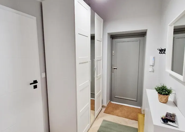 1m11 Centrum - Opcjonalne Miejsce Parkingowe, Dostep Na Kod, Netflix Appartement Łódź