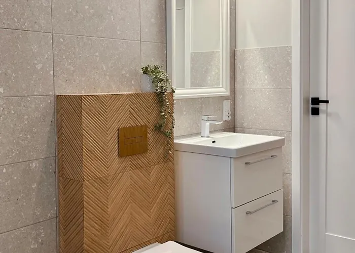 1m11 Centrum - Opcjonalne Miejsce Parkingowe, Dostep Na Kod, Netflix * Łódź